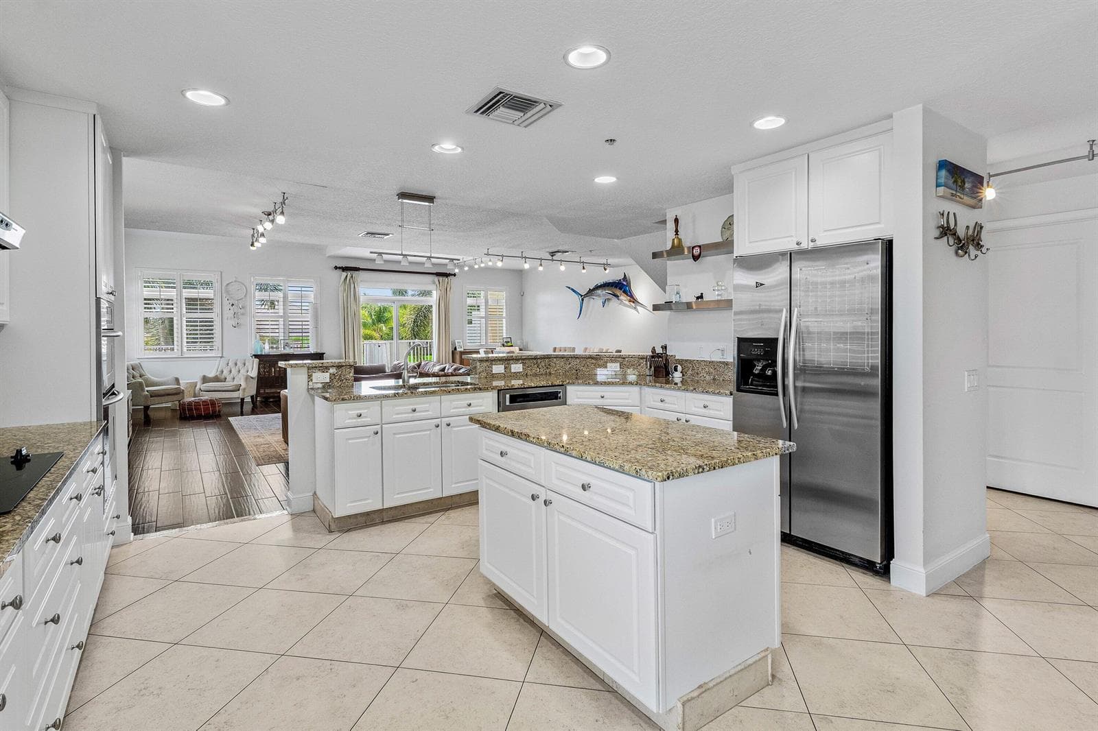 305 E Ocean Avenue Th-7 photo 9