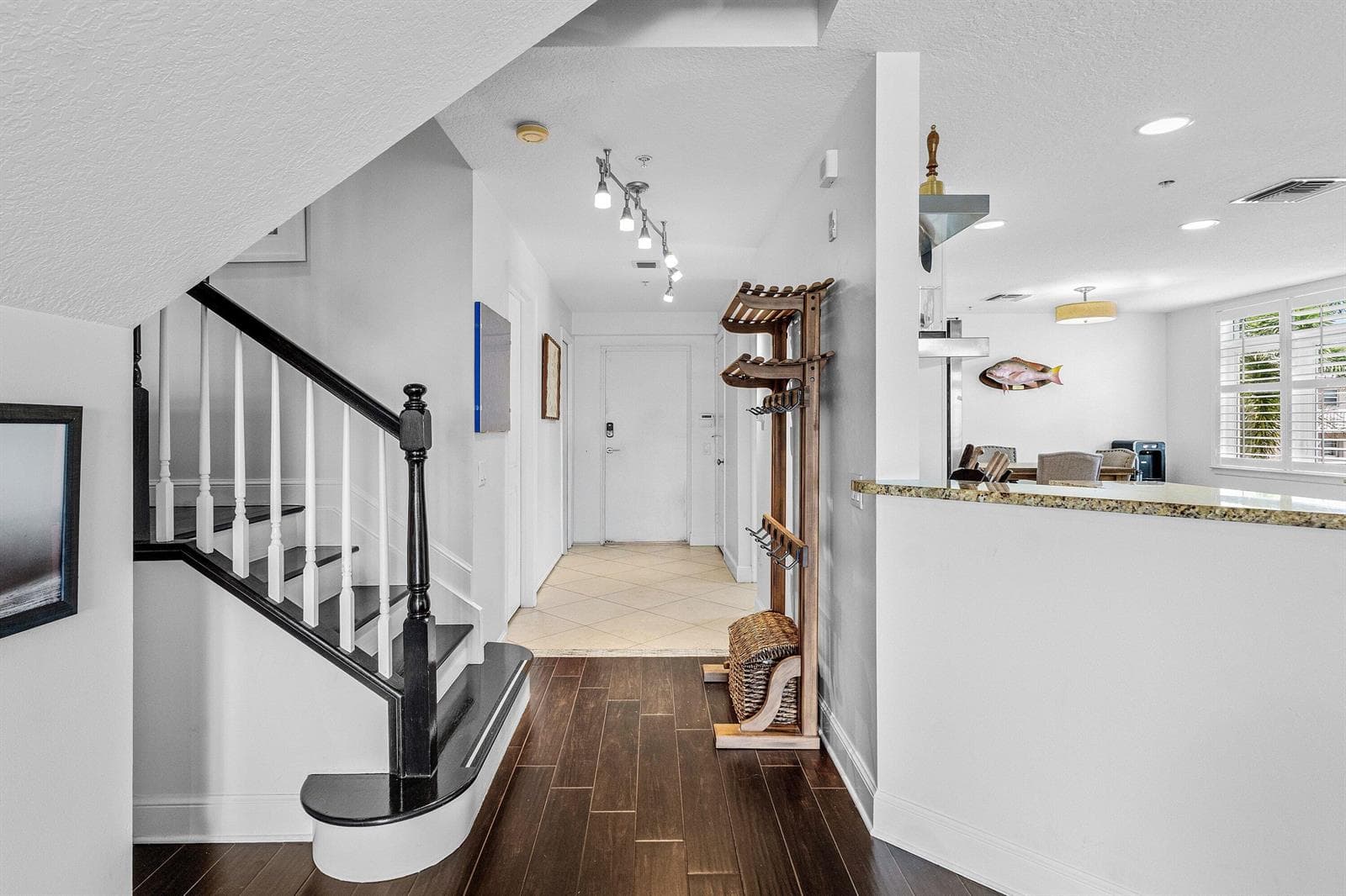305 E Ocean Avenue Th-7 photo 4