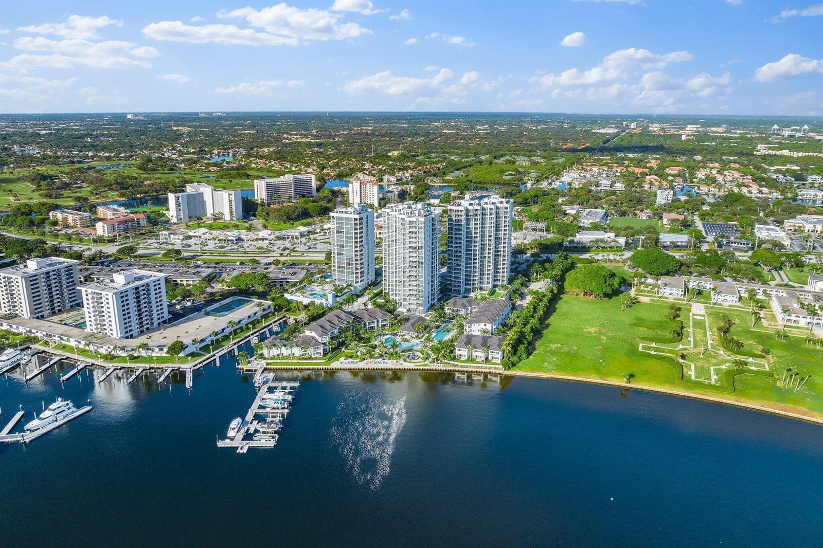2 WATER CLUB Way 1603 photo 16