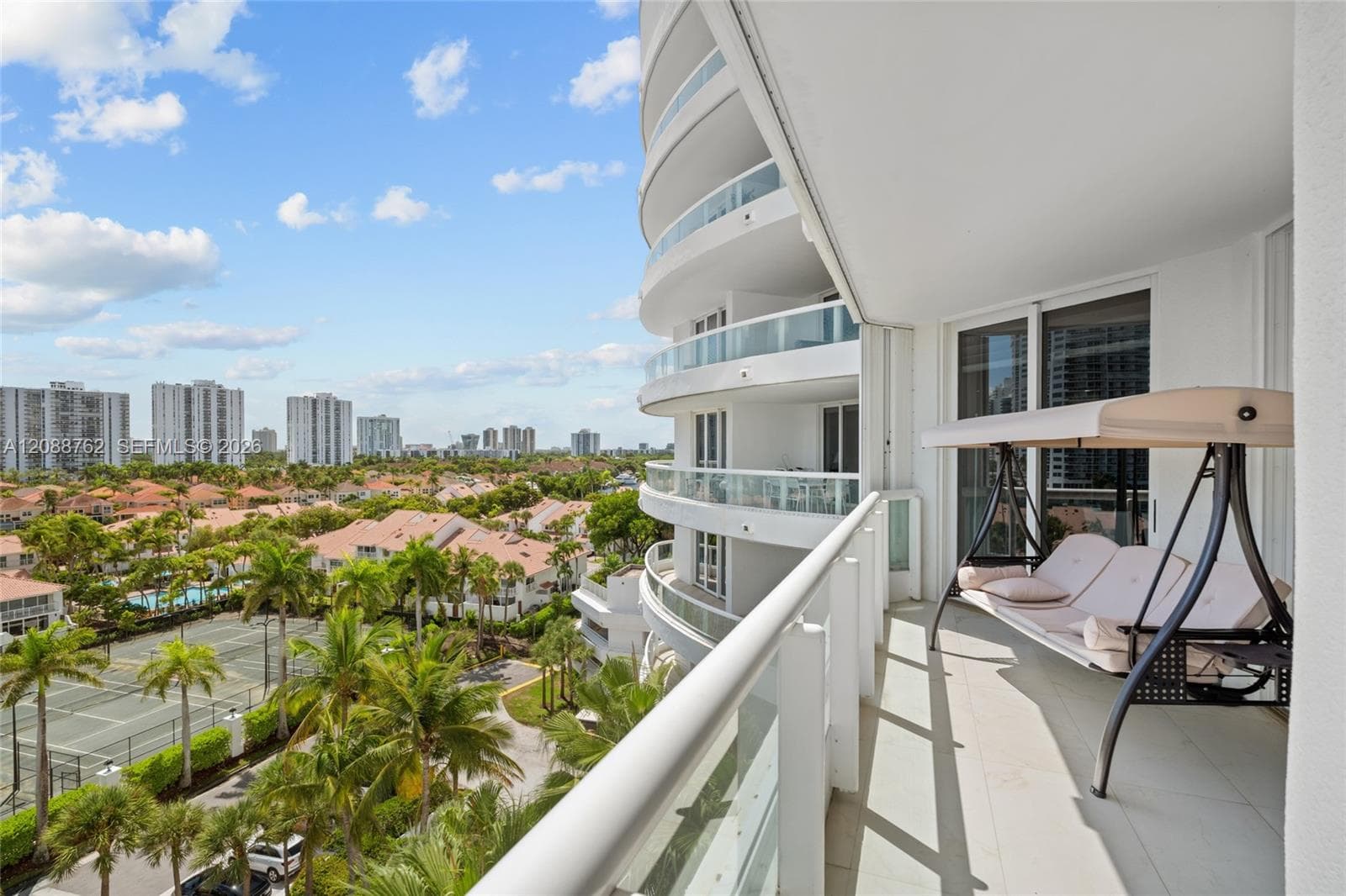 21050 Point Pl 802 photo 15