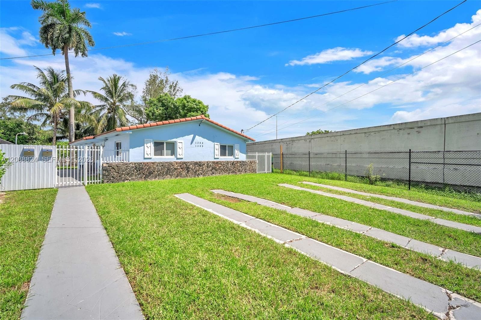1255 NW 32nd Ct 1255 photo 3