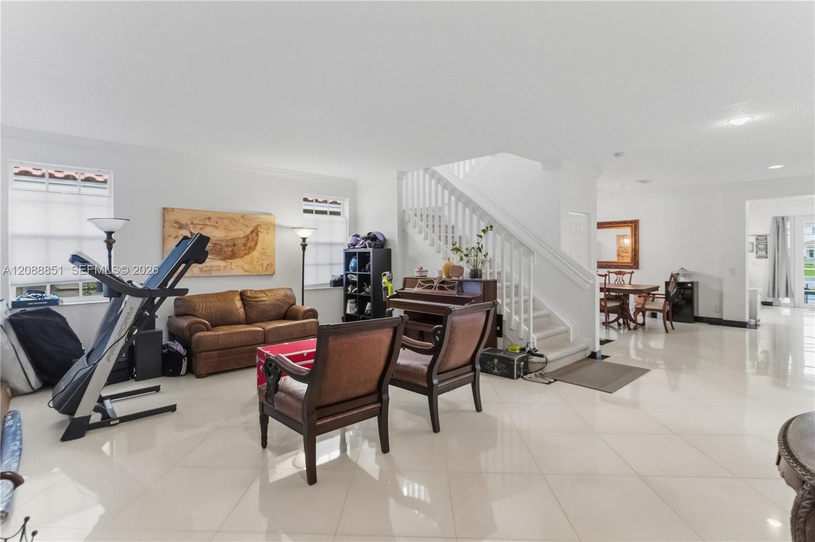 1642 Blue Jay Cir photo 3