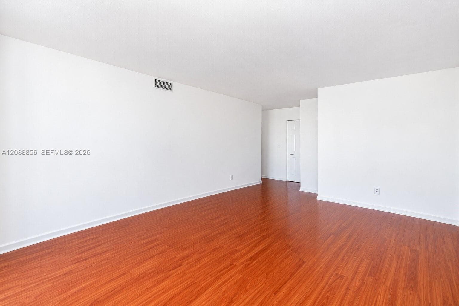 200 Leslie Dr 204 photo 11