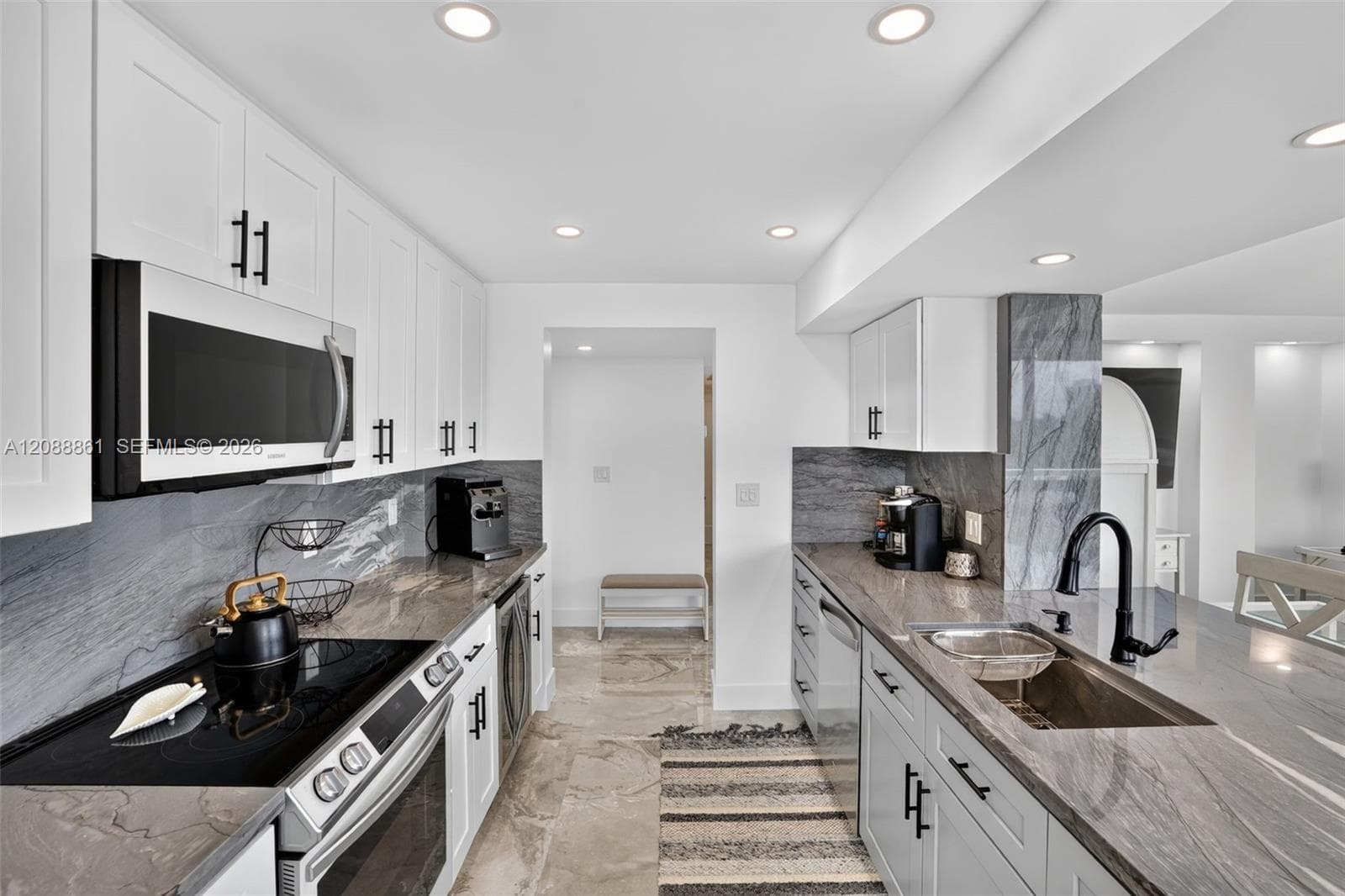 3113 S Ocean Dr 510 photo 8