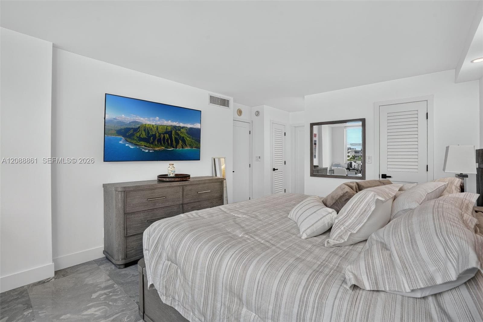 3113 S Ocean Dr 510 photo 25
