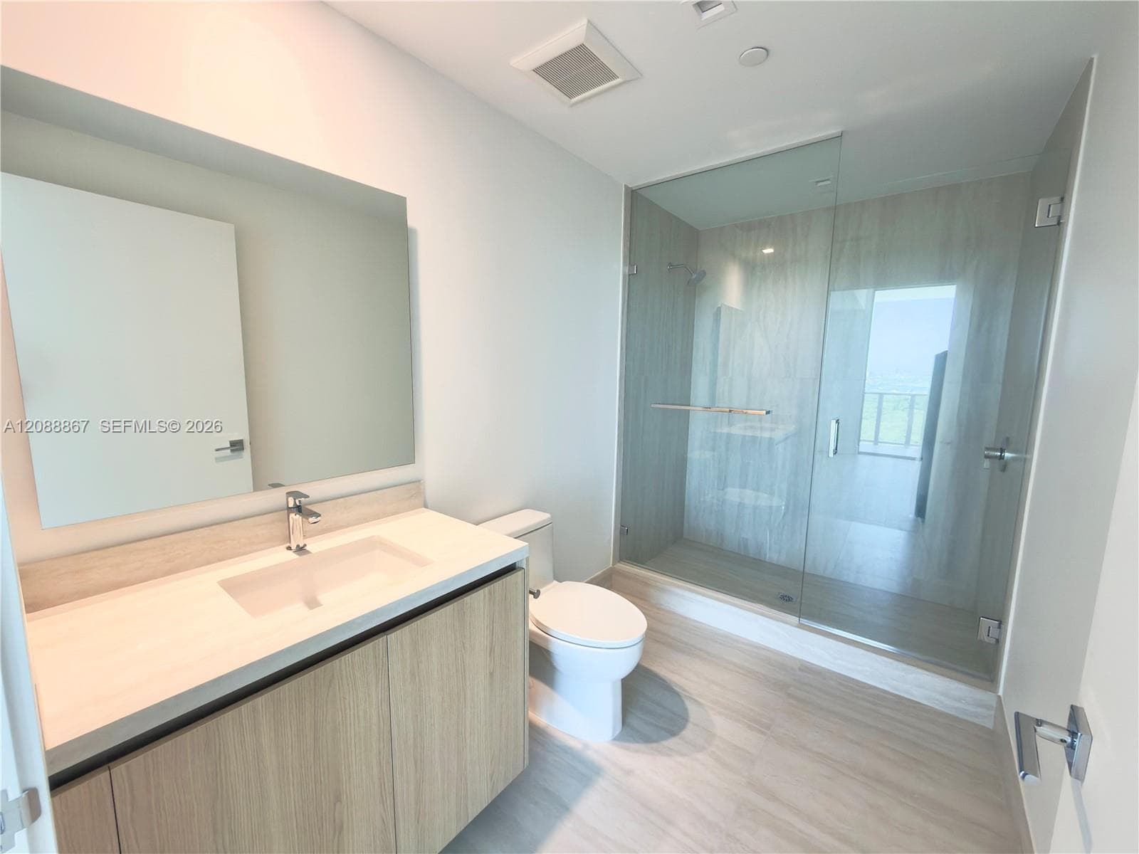2411 Laguna Circle 2103 photo 12