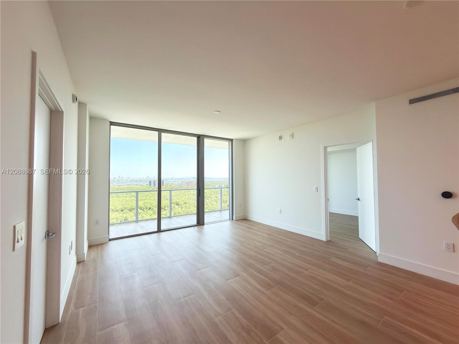 2411 Laguna Circle 2103 photo 15