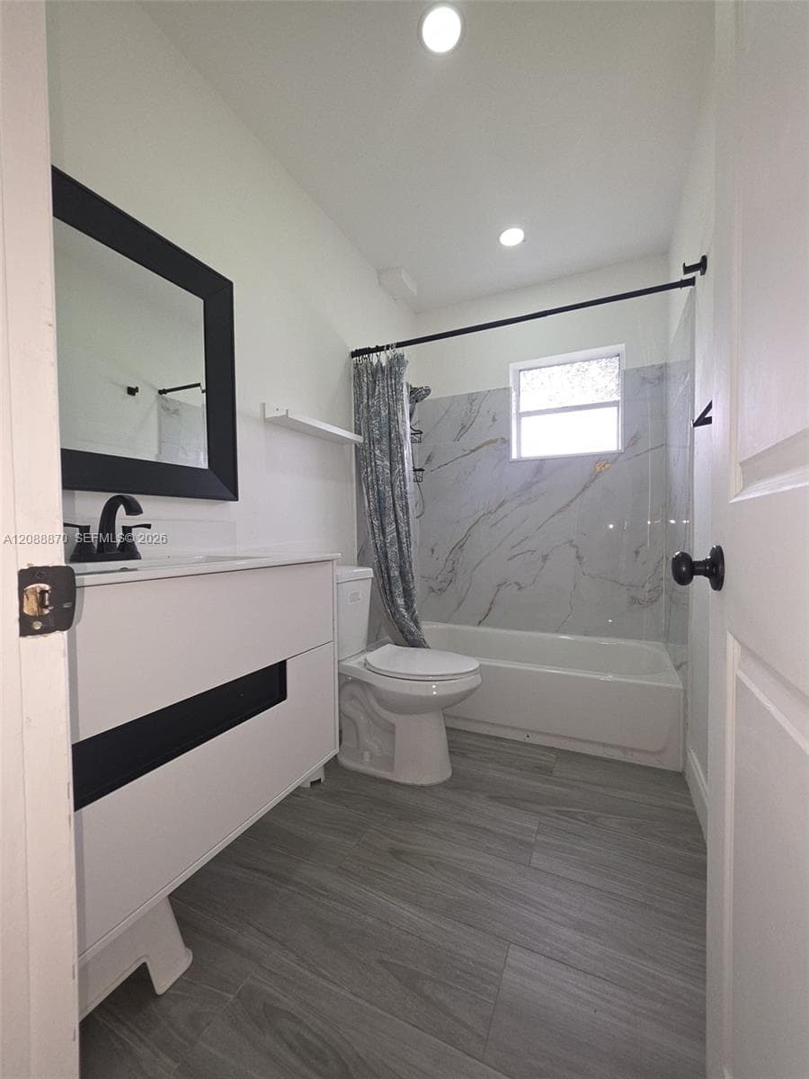 12811 SW 43rd Dr 114-A photo 16