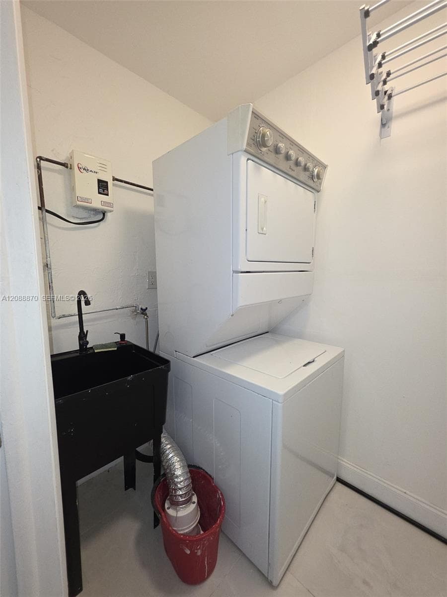 12811 SW 43rd Dr 114-A photo 24