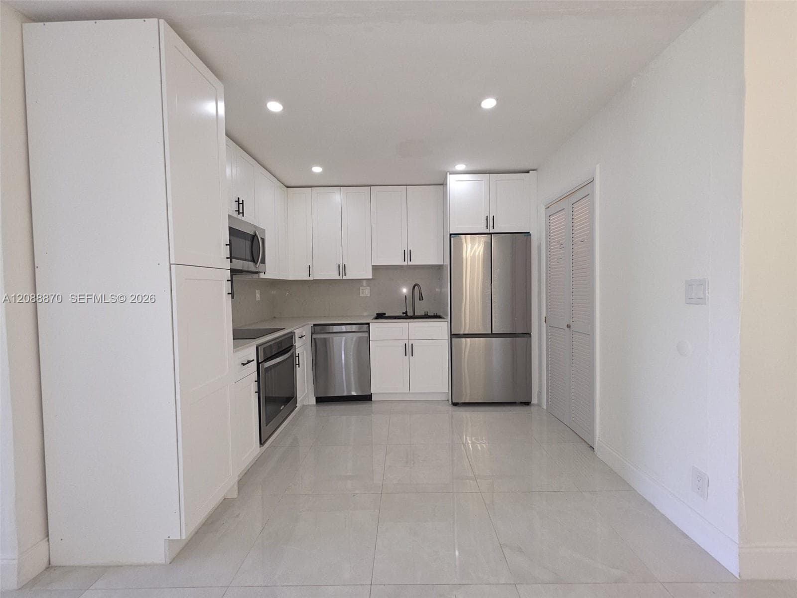 12811 SW 43rd Dr 114-A photo 8