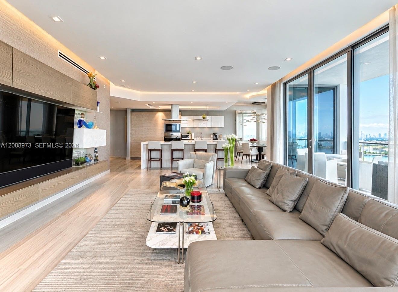17111 Biscayne Blvd 2210 photo 3