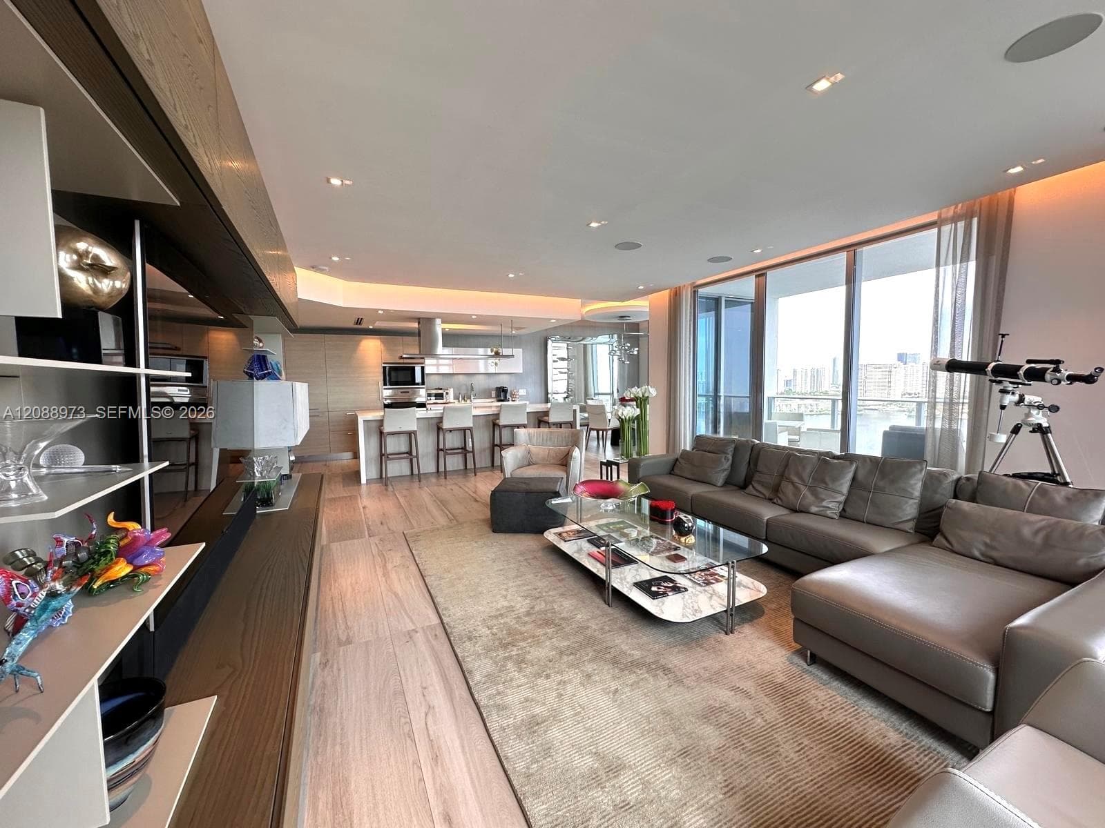 17111 Biscayne Blvd 2210 photo 5