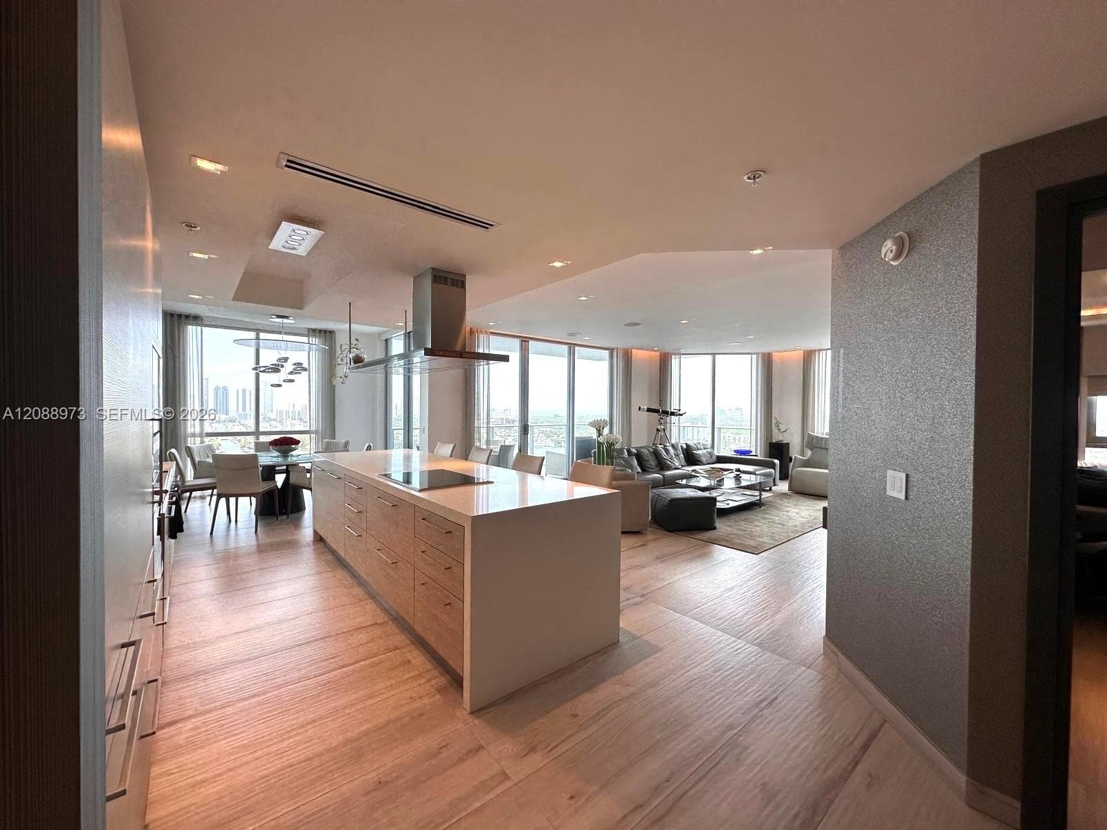 17111 Biscayne Blvd 2210 photo 8