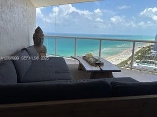 6767 Collins Ave 2206 photo 2