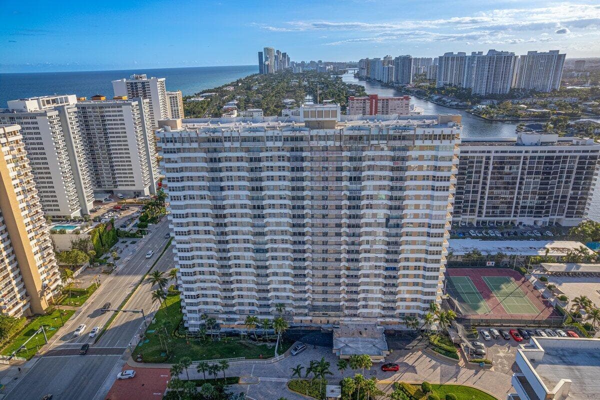 1985 S OCEAN Drive 6G photo 3