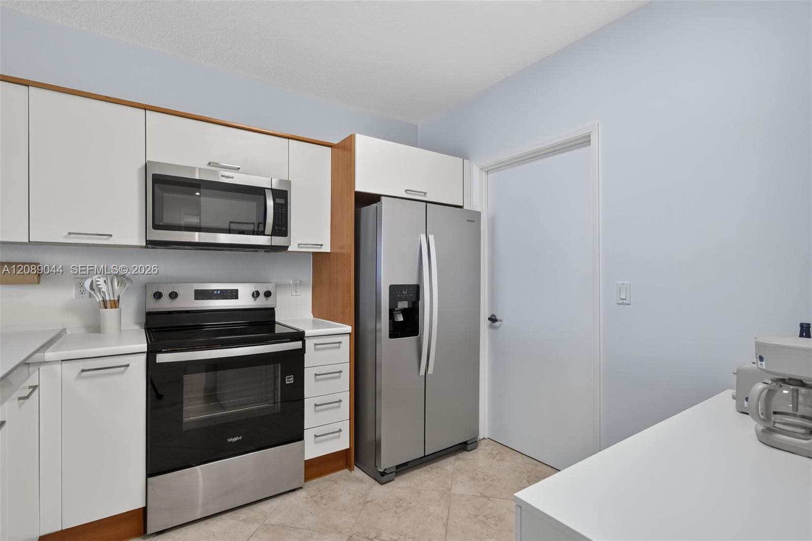 18100 N Bay Rd 806 photo 13