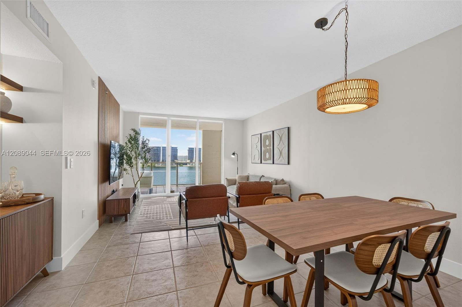 18100 N Bay Rd 806 photo 5