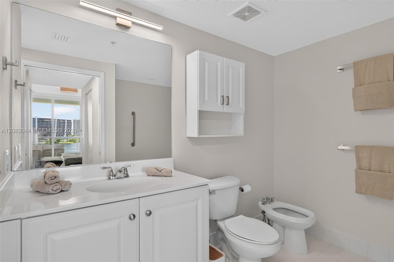 18100 N Bay Rd 806 photo 25