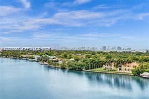 5600 Collins Ave 8P photo 23