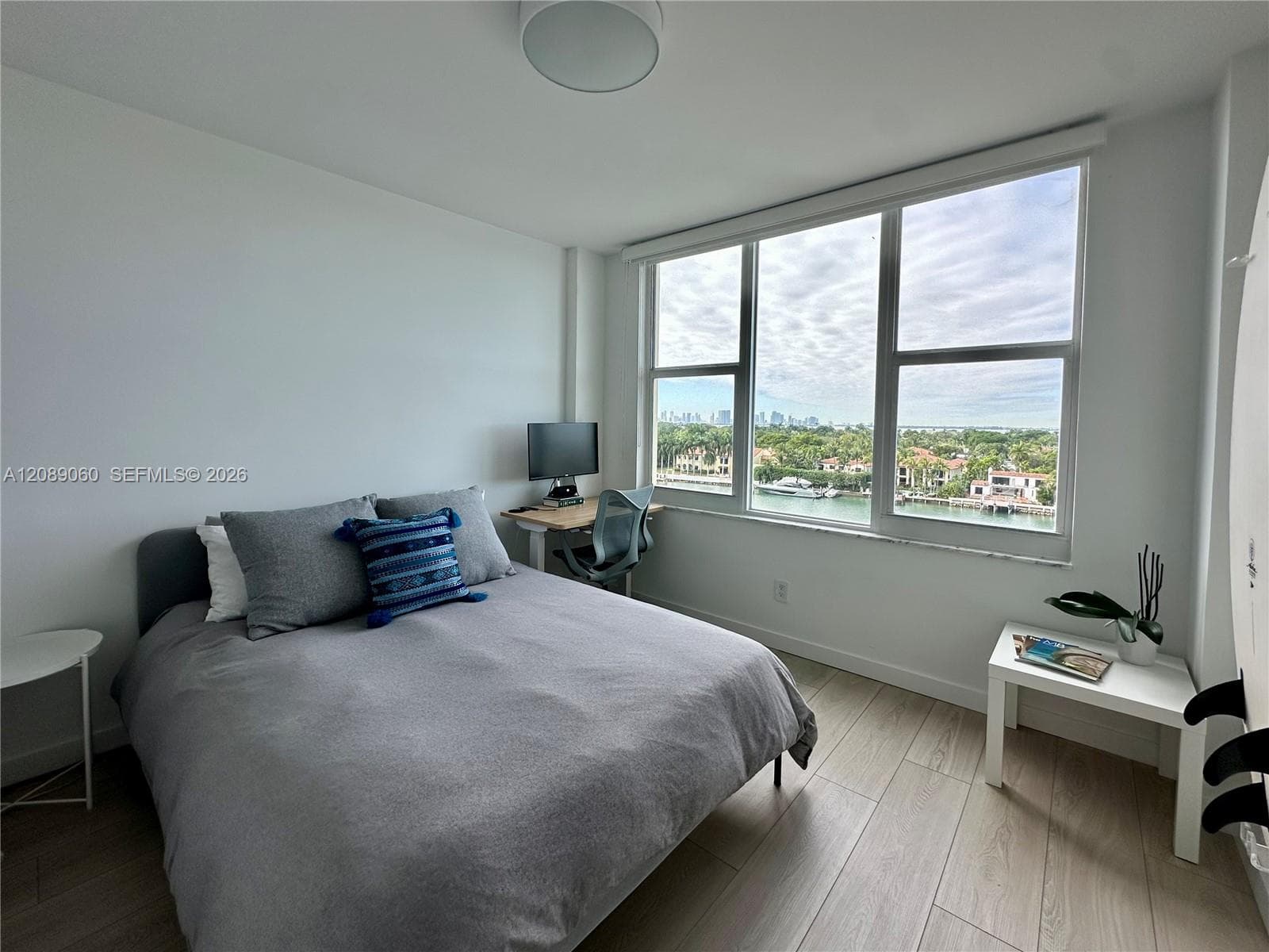 5600 Collins Ave 8P photo 17