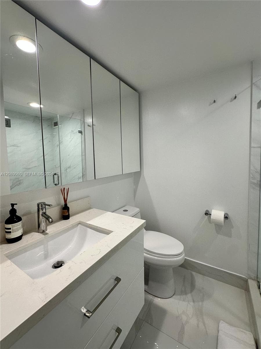 5600 Collins Ave 8P photo 16