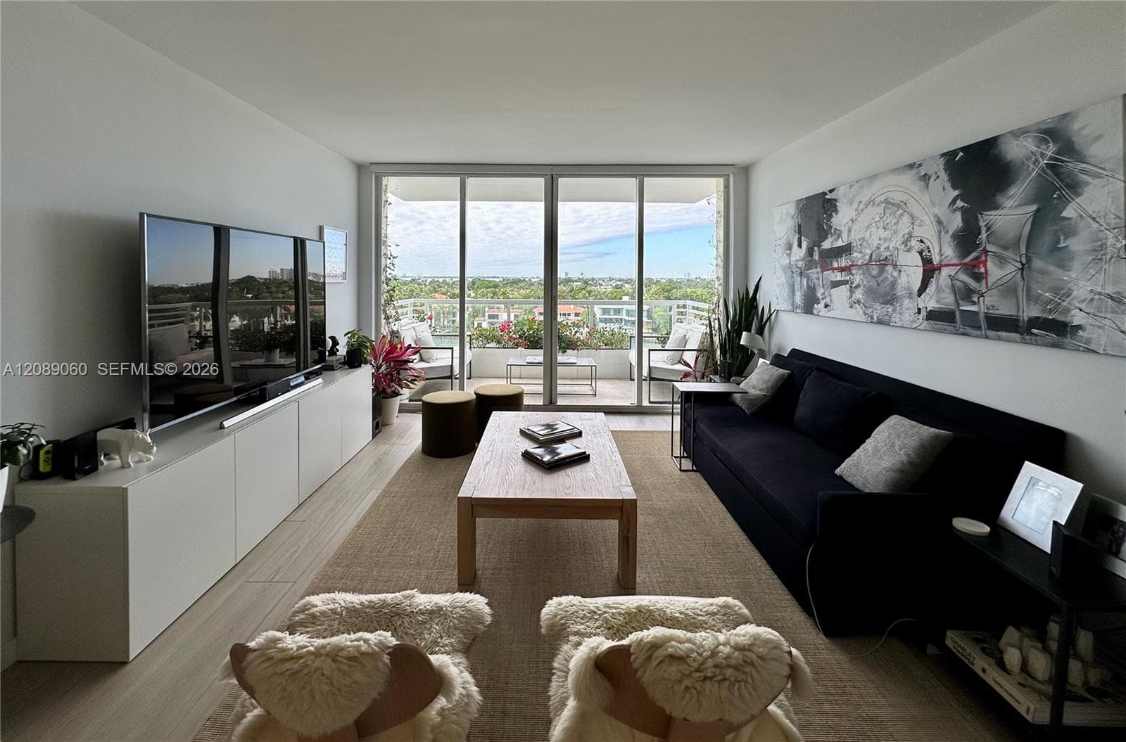 5600 Collins Ave 8P photo 1