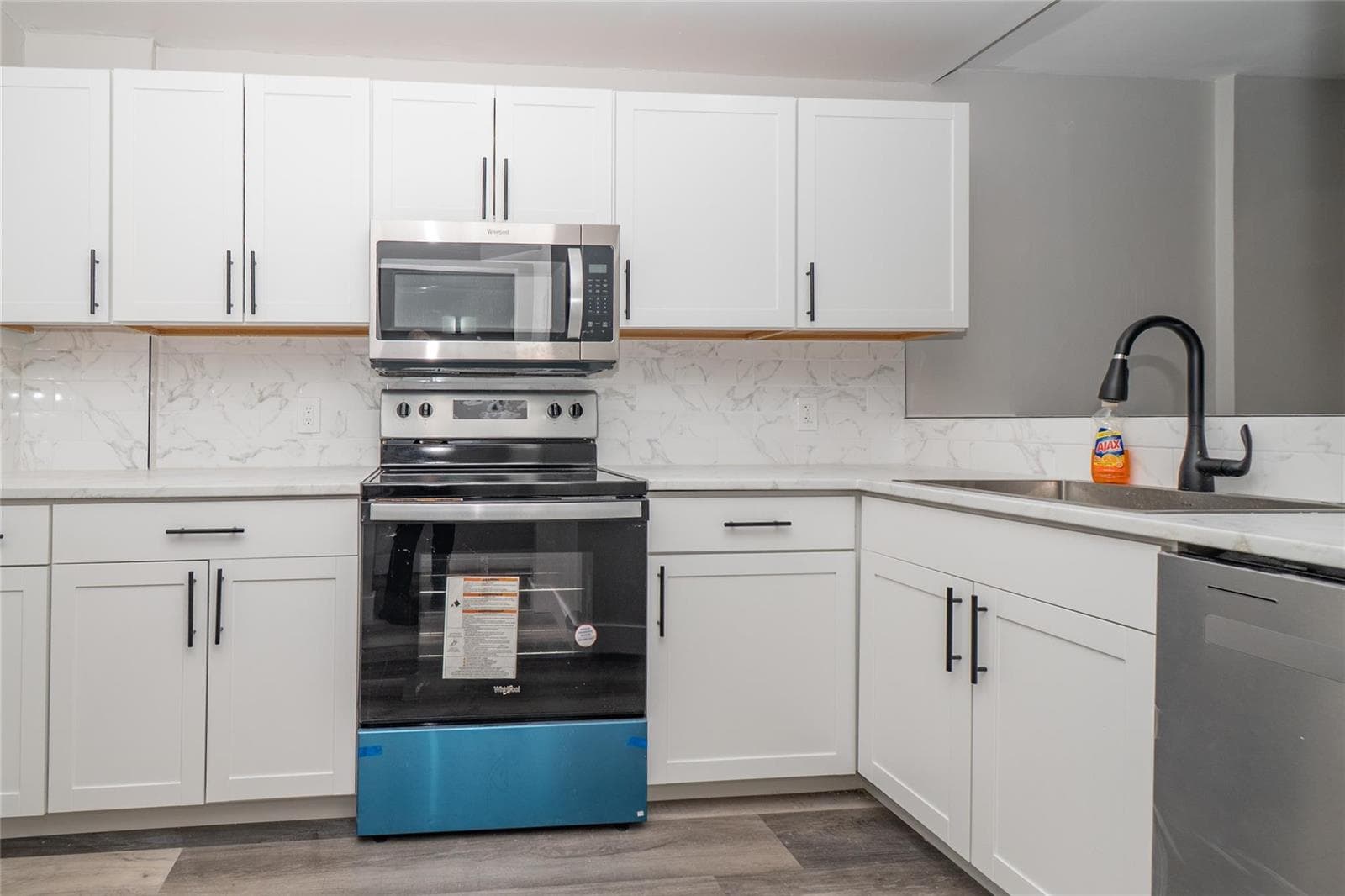 119 ROYAL PARK Drive 4H photo 2
