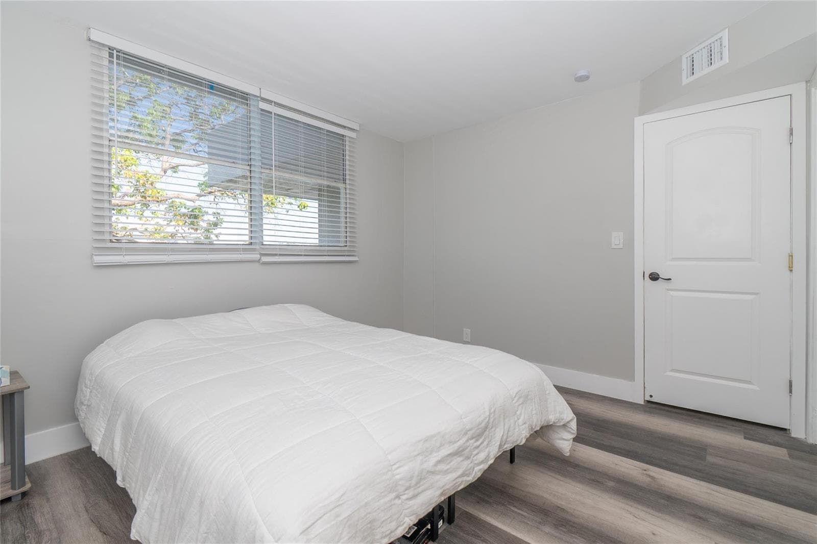 119 ROYAL PARK Drive 4H photo 17