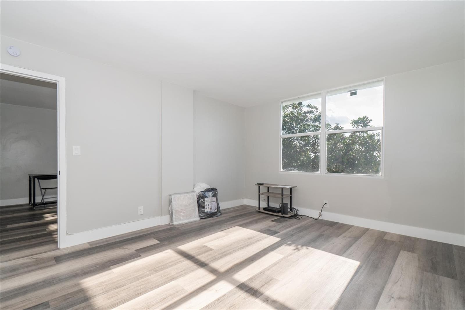119 ROYAL PARK Drive 4H photo 12