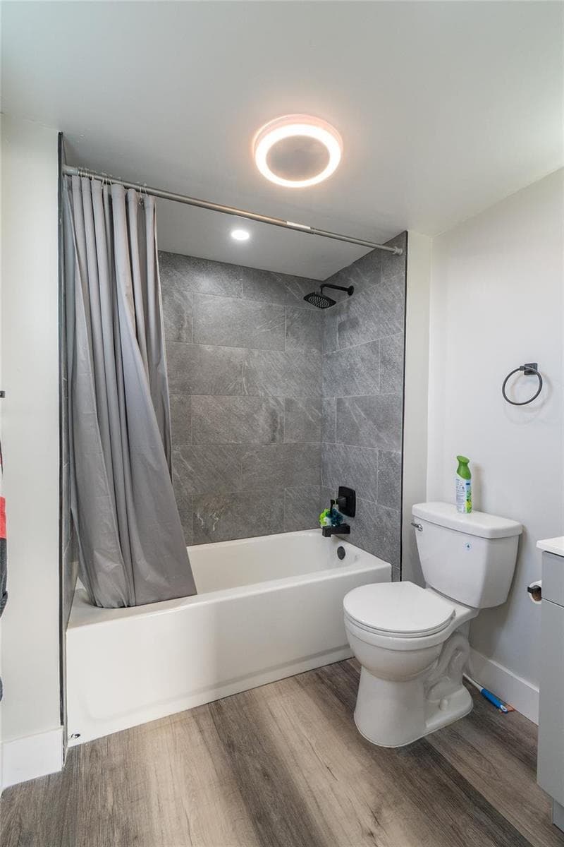 119 ROYAL PARK Drive 4H photo 22
