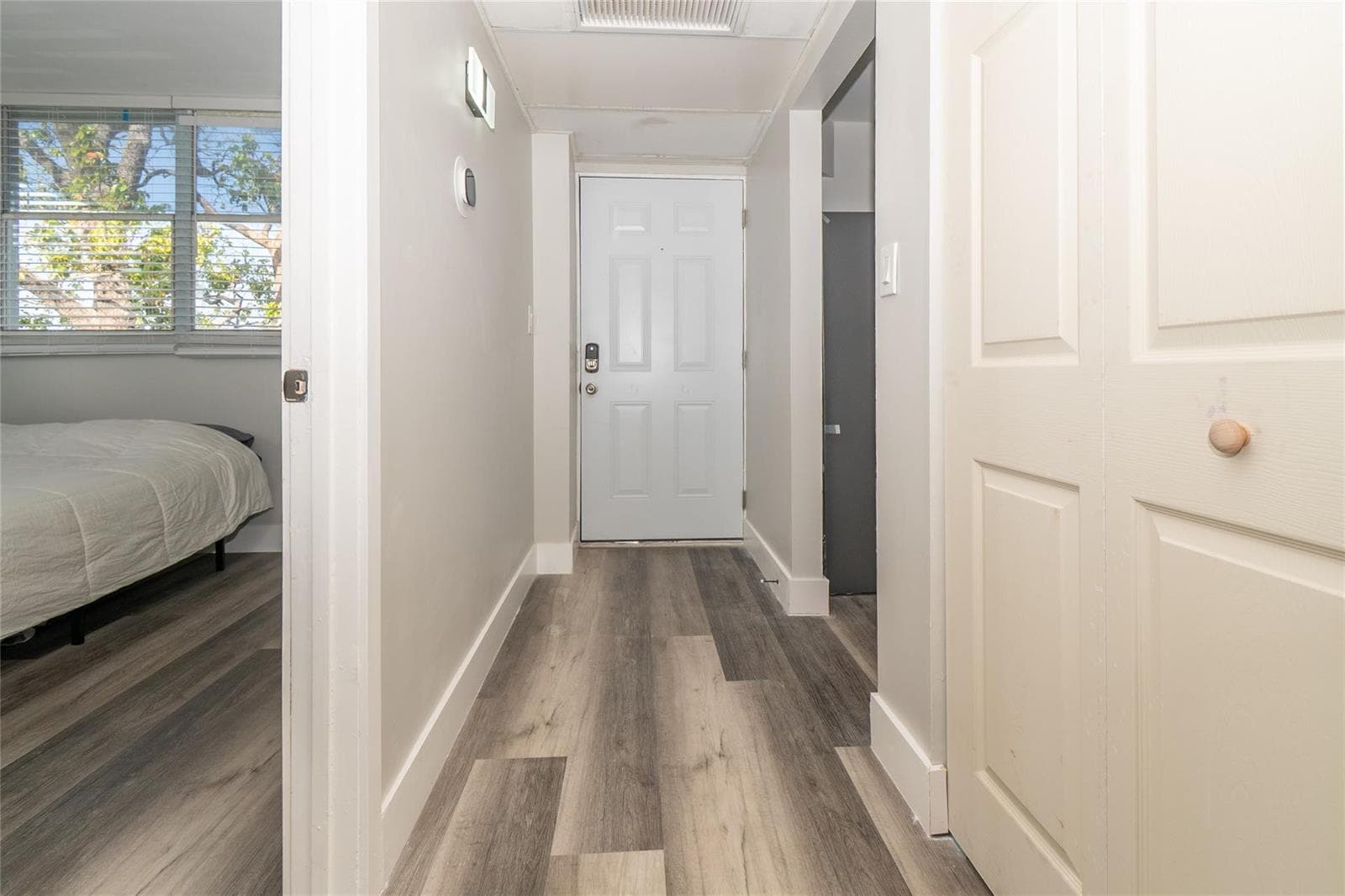 119 ROYAL PARK Drive 4H photo 5