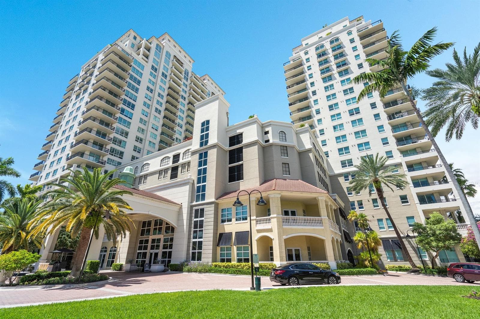 610 W LAS OLAS Boulevard 517N photo 3