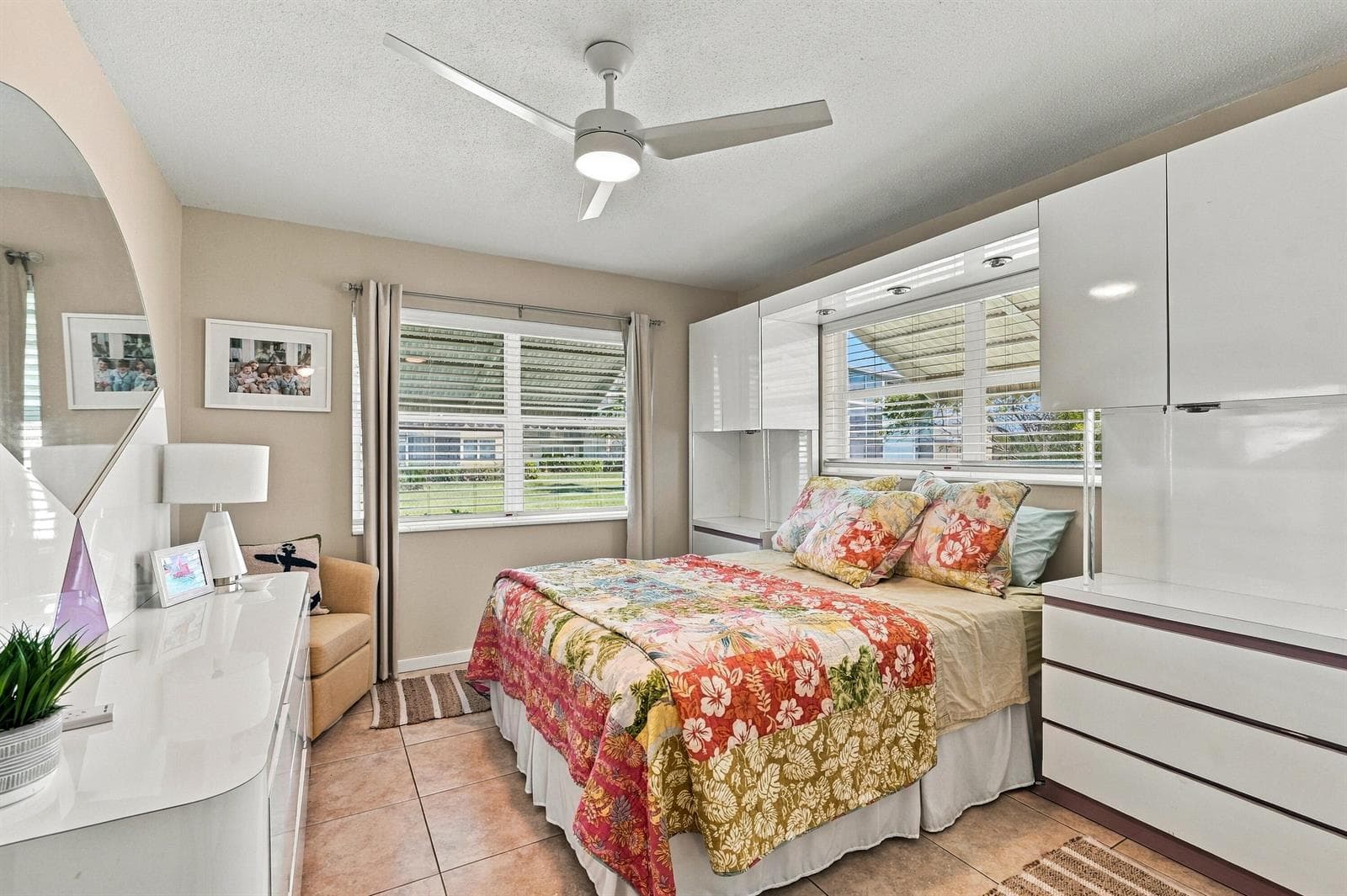 530 HORIZONS E 104 photo 12