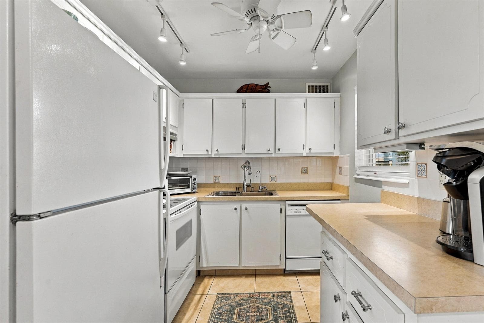 530 HORIZONS E 104 photo 10