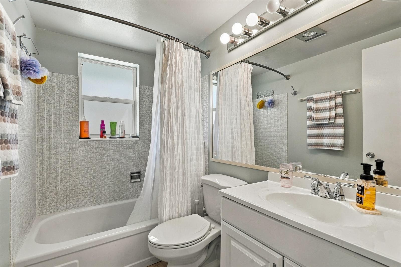 530 HORIZONS E 104 photo 15