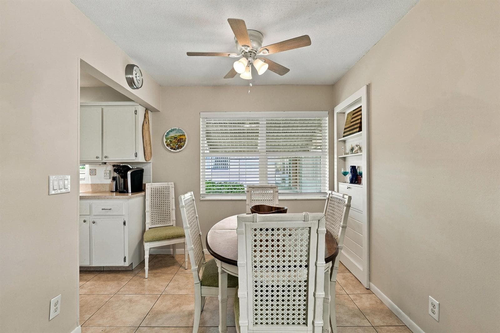 530 HORIZONS E 104 photo 8