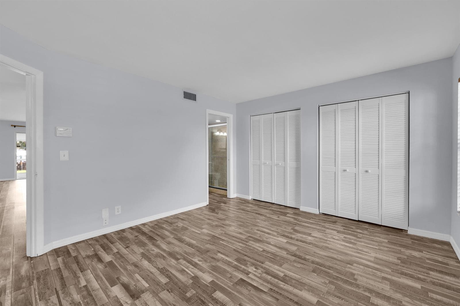 342 SOUTHWIND Drive 102 photo 12