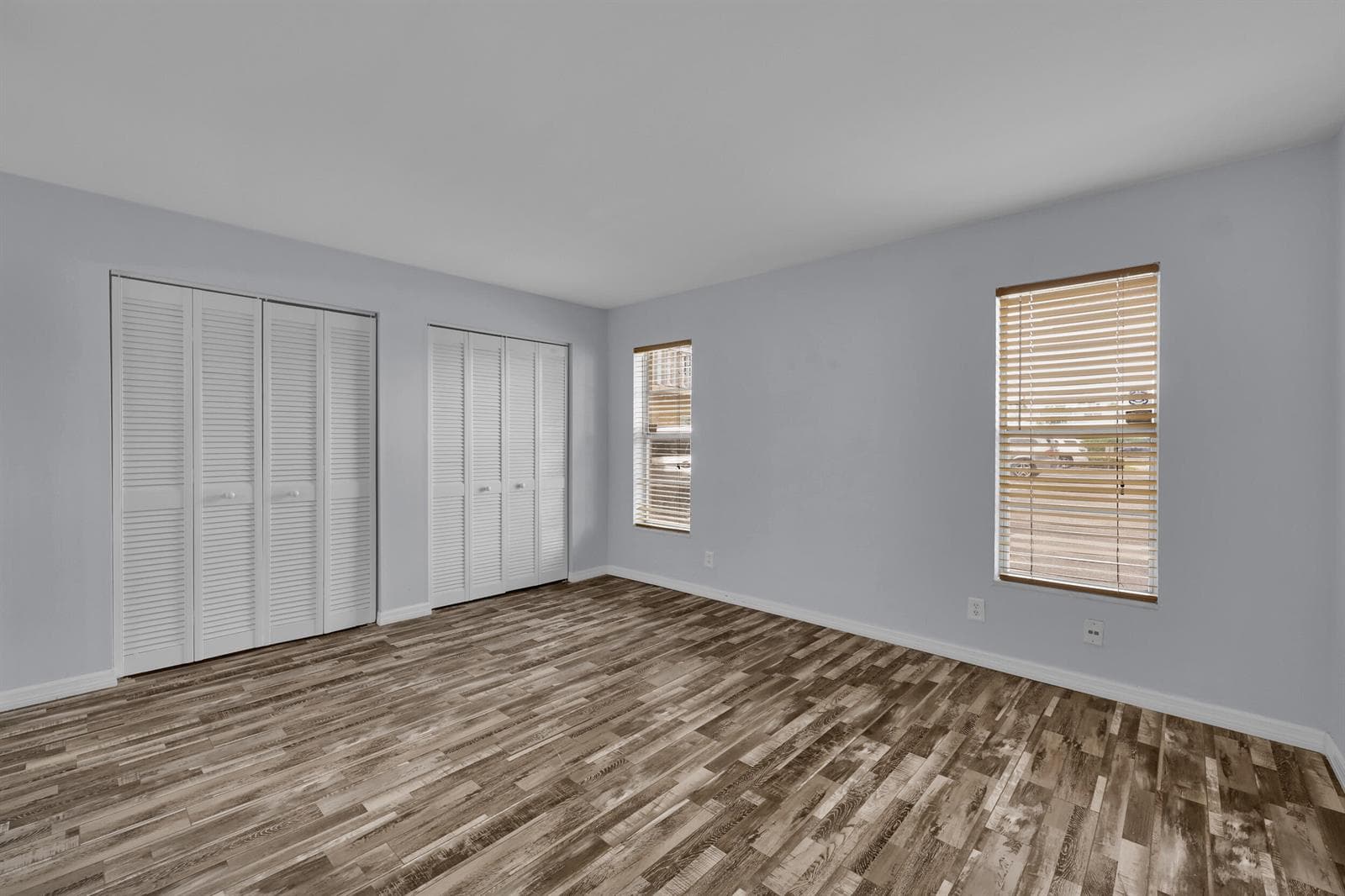 342 SOUTHWIND Drive 102 photo 14