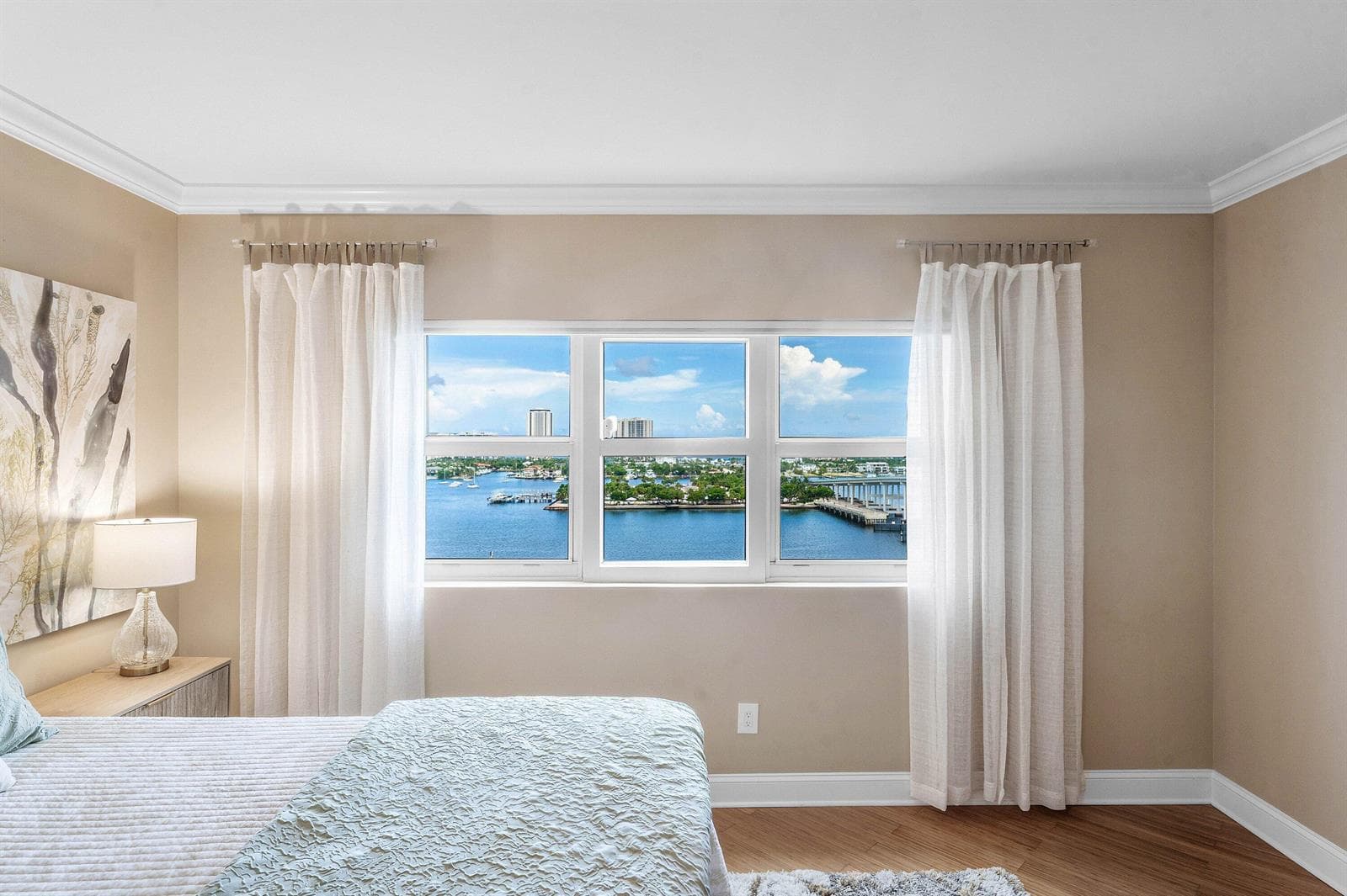2640 Lake Shore Drive 1210 photo 23