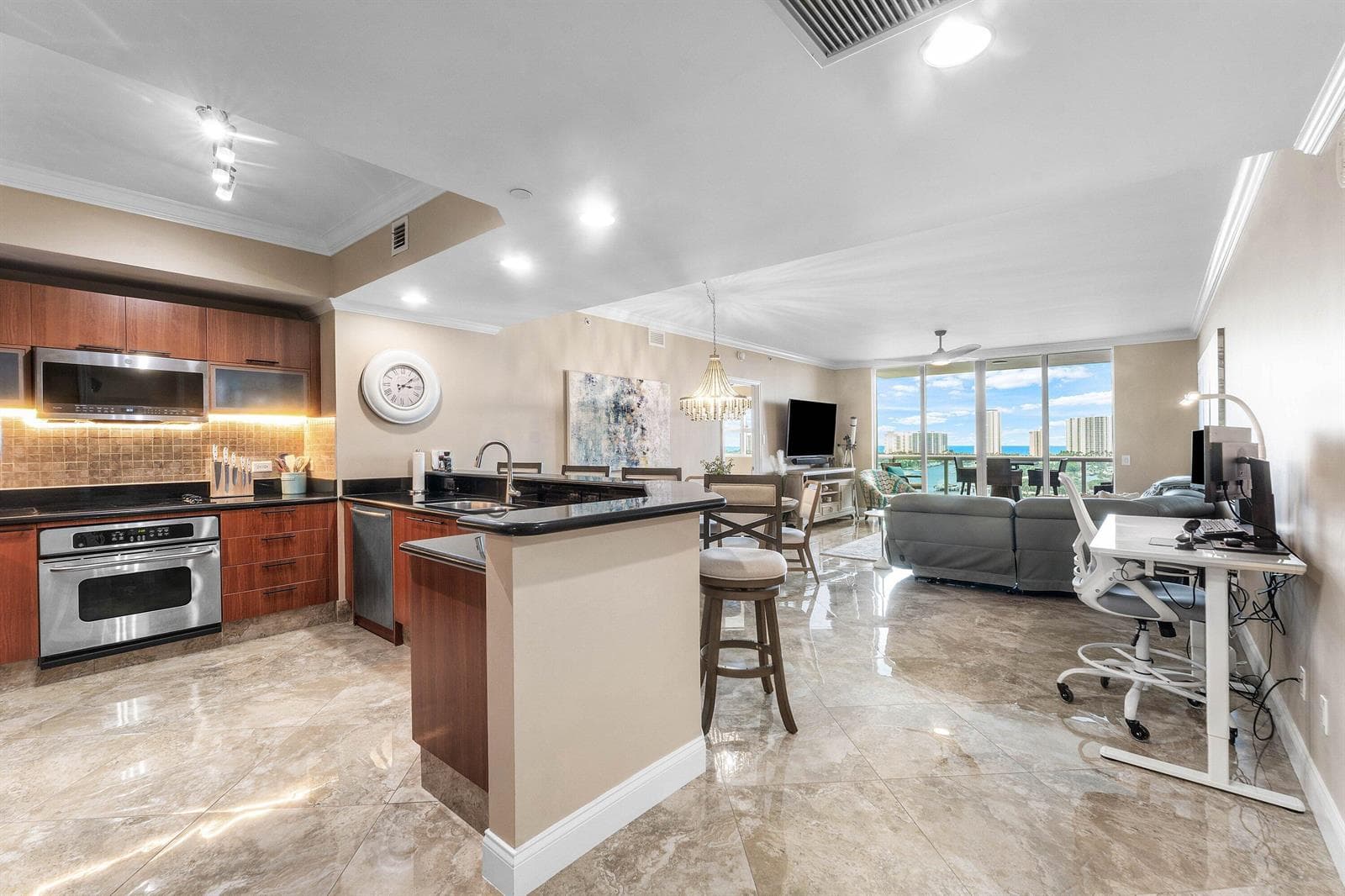 2640 Lake Shore Drive 1210 photo 2