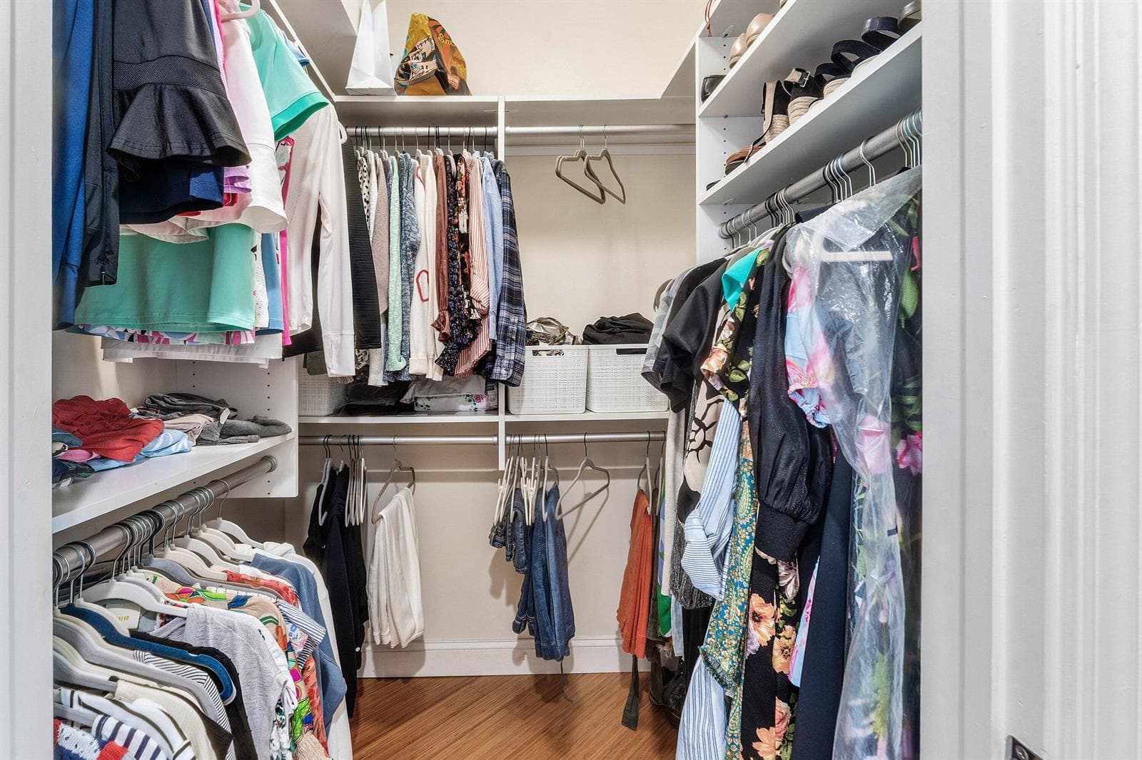 2640 Lake Shore Drive 1210 photo 16