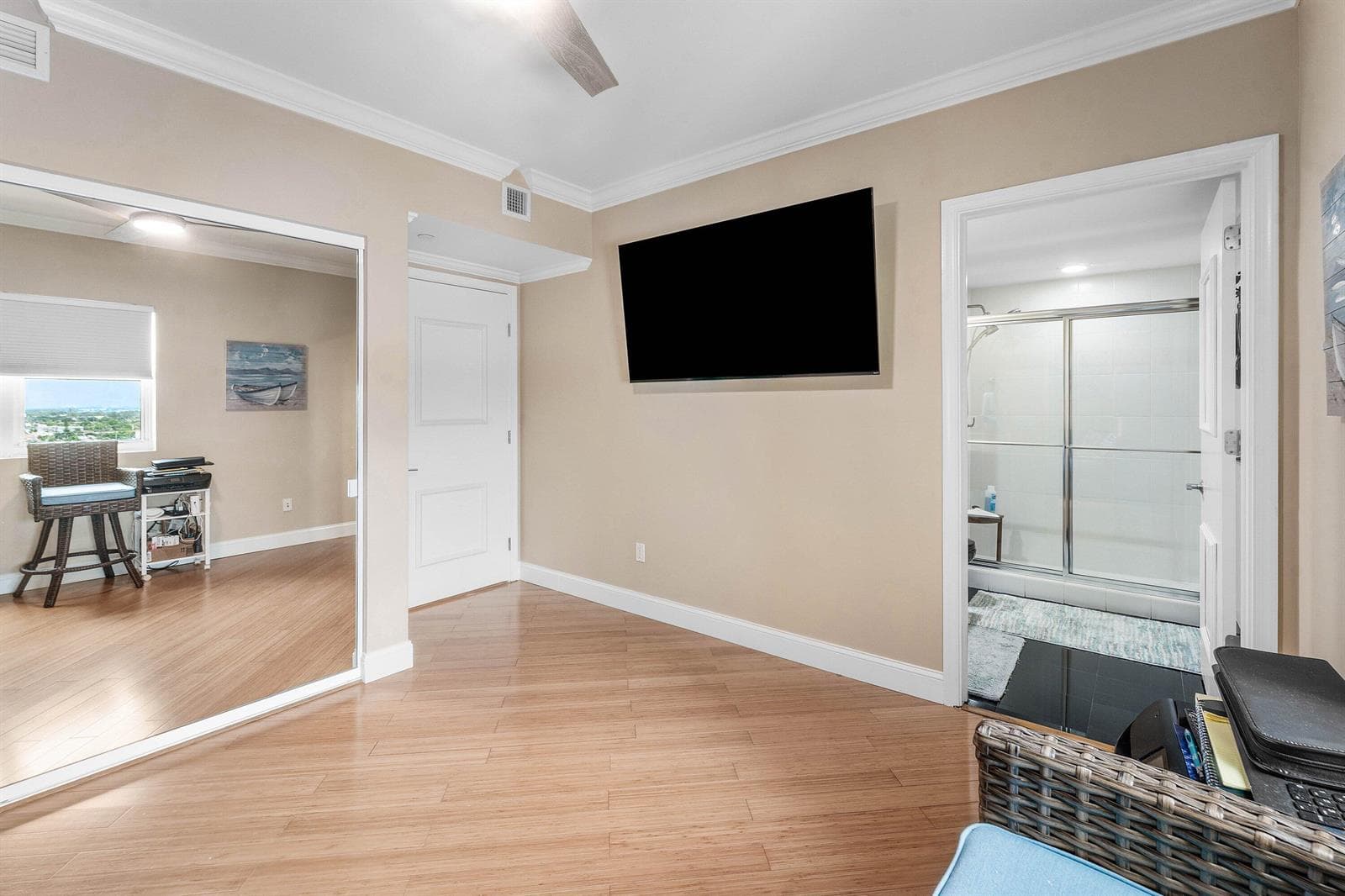 2640 Lake Shore Drive 1210 photo 21