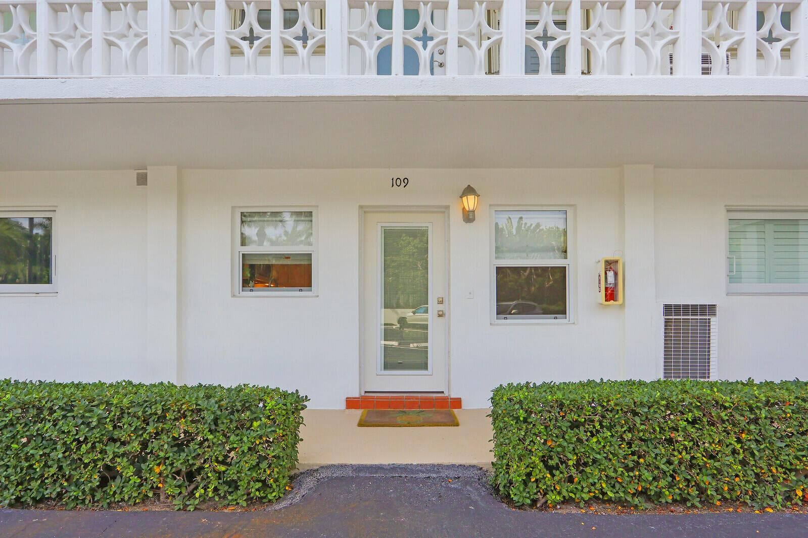 139 Sunrise Avenue 1090 photo 6