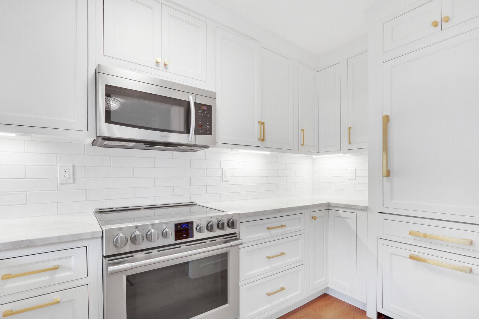 139 Sunrise Avenue 1090 photo 12