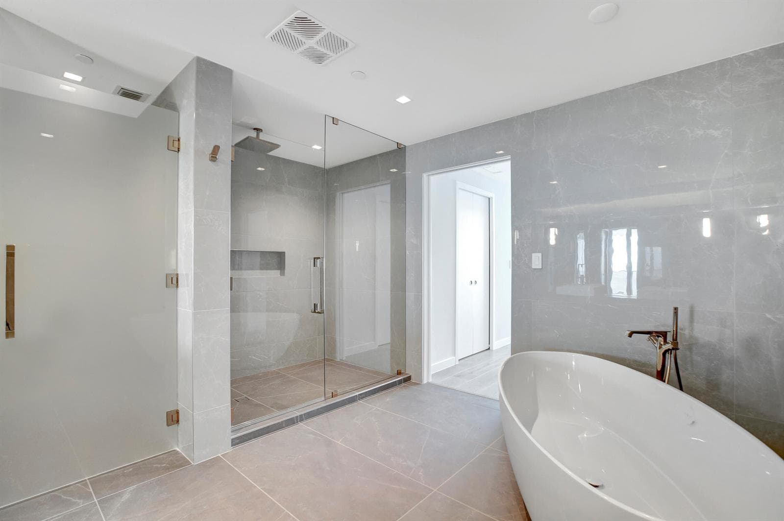 1116 N Ocean Boulevard 1804 photo 24