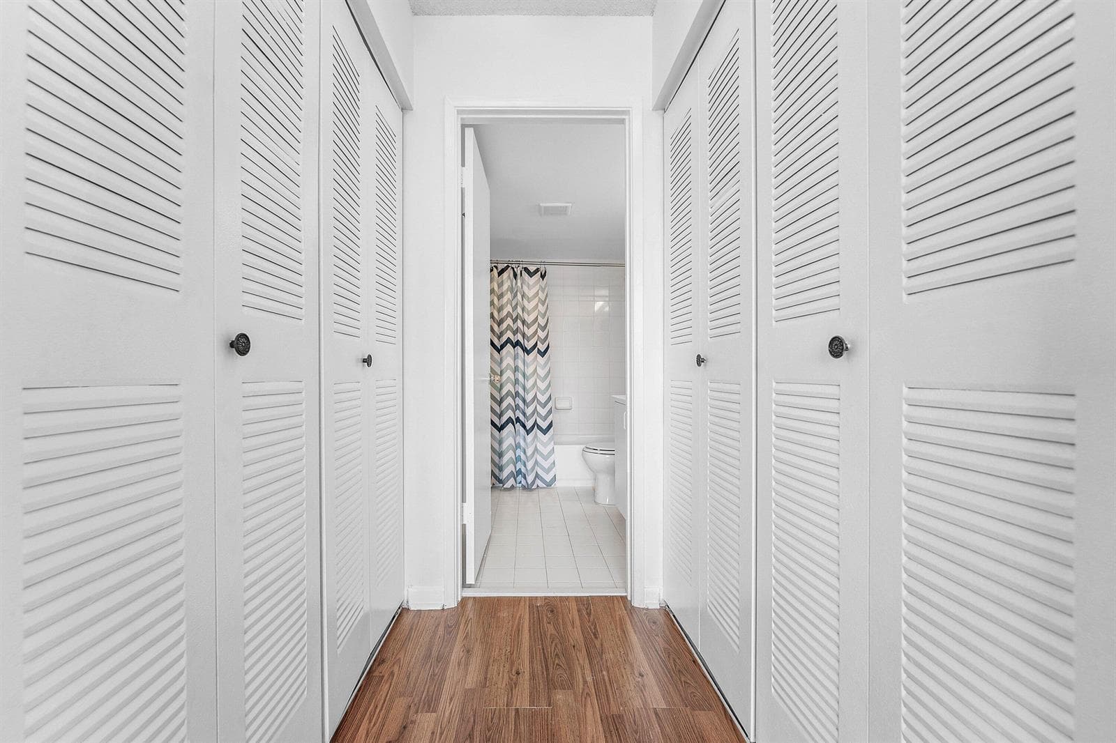 167 YACHT CLUB Way 205 photo 16