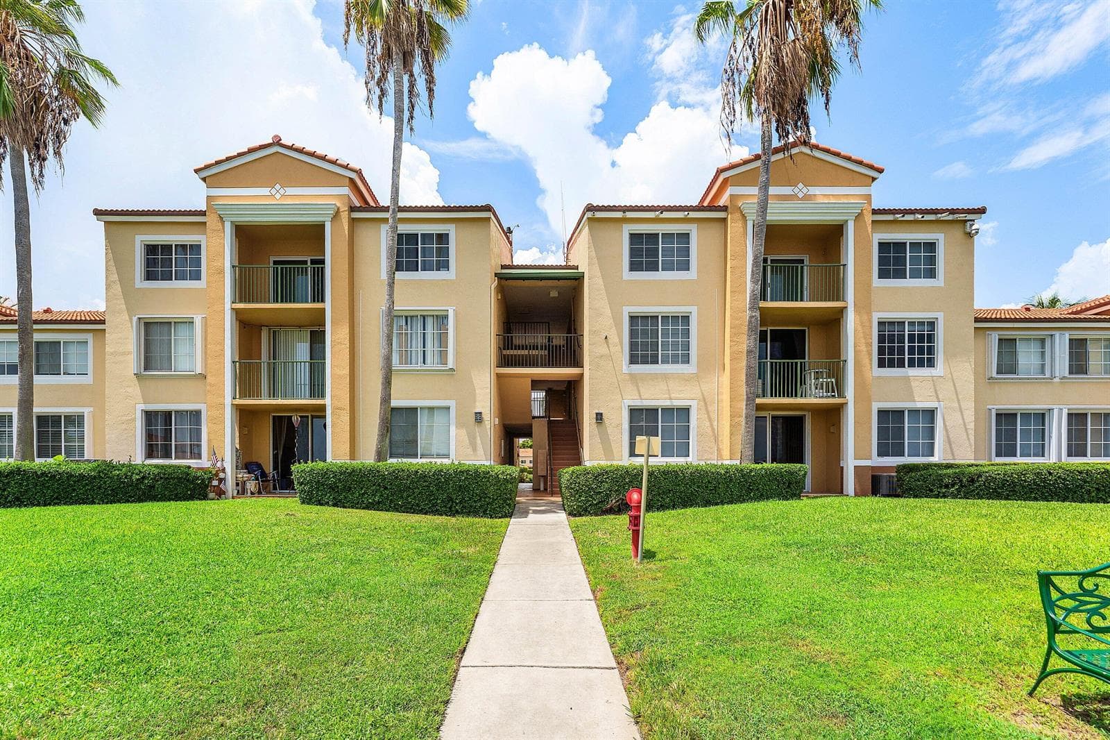 167 YACHT CLUB Way 205 photo 25