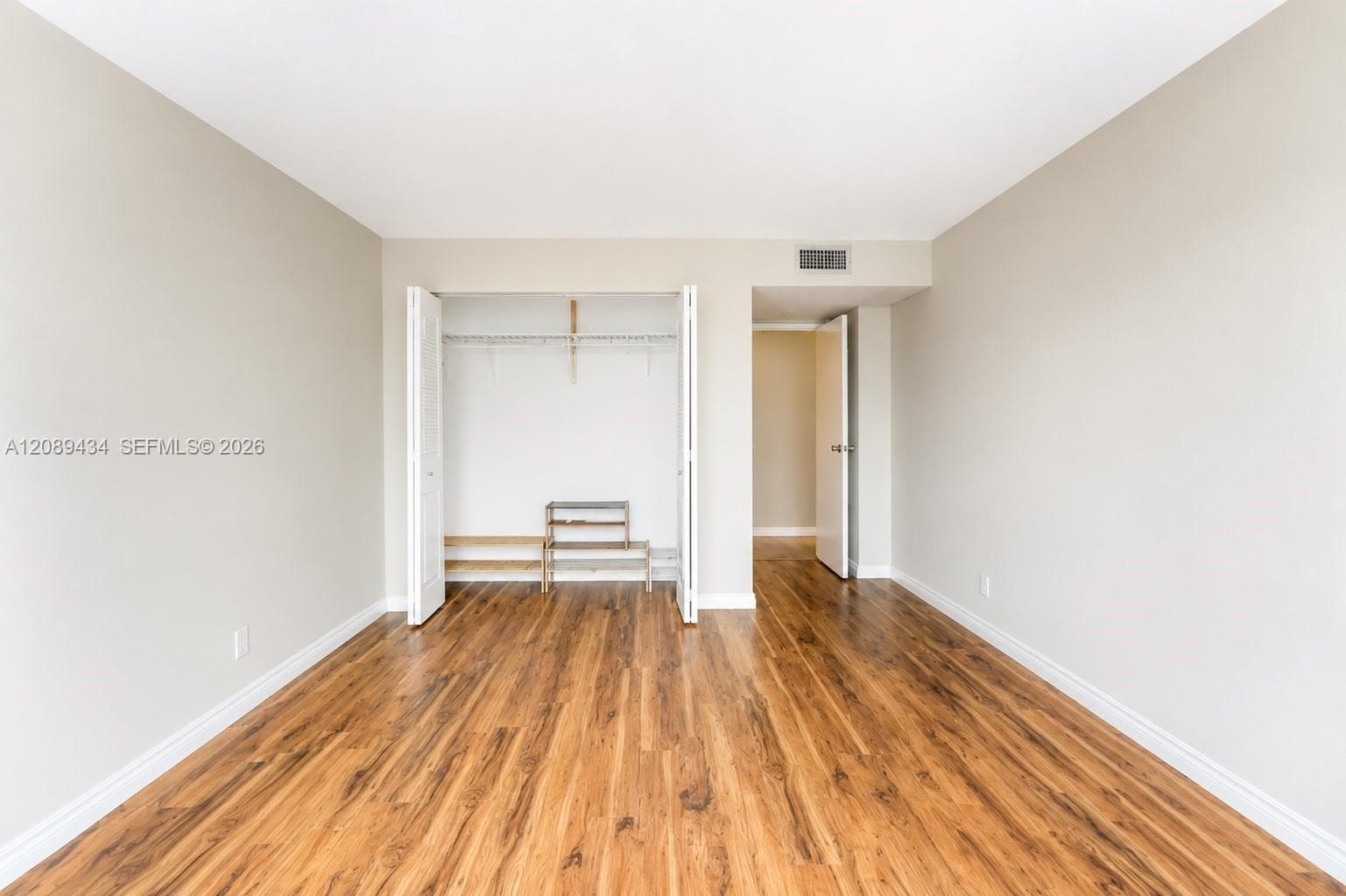 1000 Parkview Dr 614 photo 9