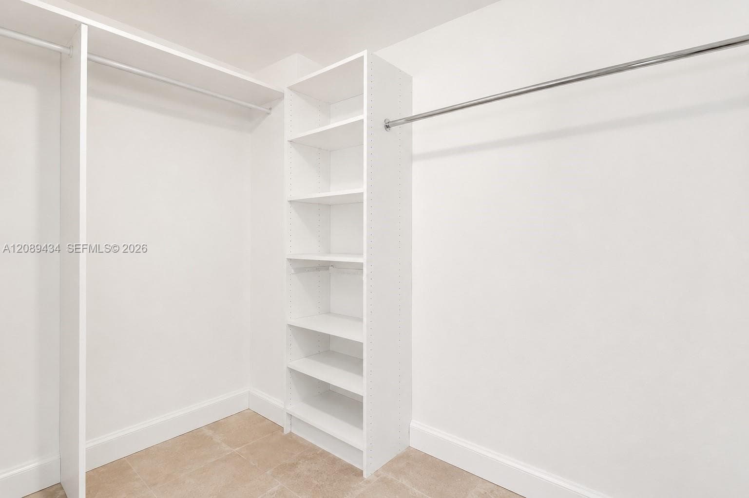 1000 Parkview Dr 614 photo 11