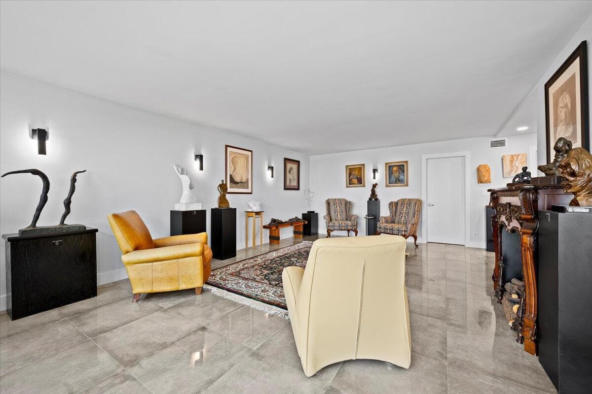 120 Lakeshore Drive 4360 photo 13